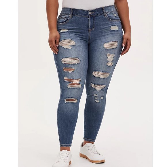 torrid Denim - Torrid Bombshell Skinny Premium Stretch Medium Wash Distressed Jean